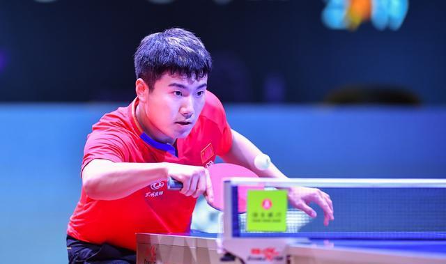 队在攻防两 队在攻防两